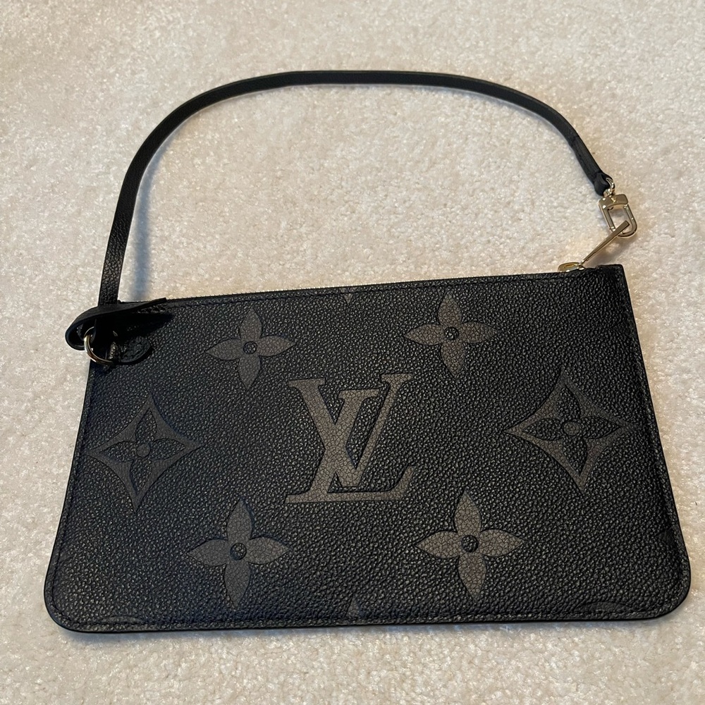 Authentic Louis Vuitton Pochette